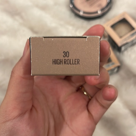 LOT of Maybelline Makeup - Picture 3 of 8